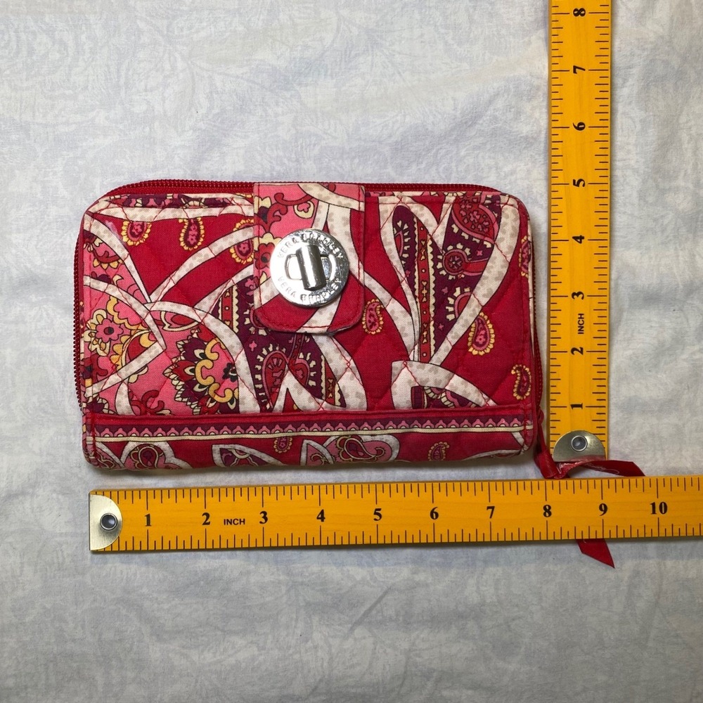 Vera Bradley Turn Lock Wallet Rosy Posies Retired Quilted Zip Around - Picture 7 of 7